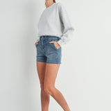 Just Black Union Short in Medium Wash