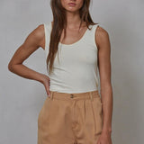 Leigh Shorts in Khaki