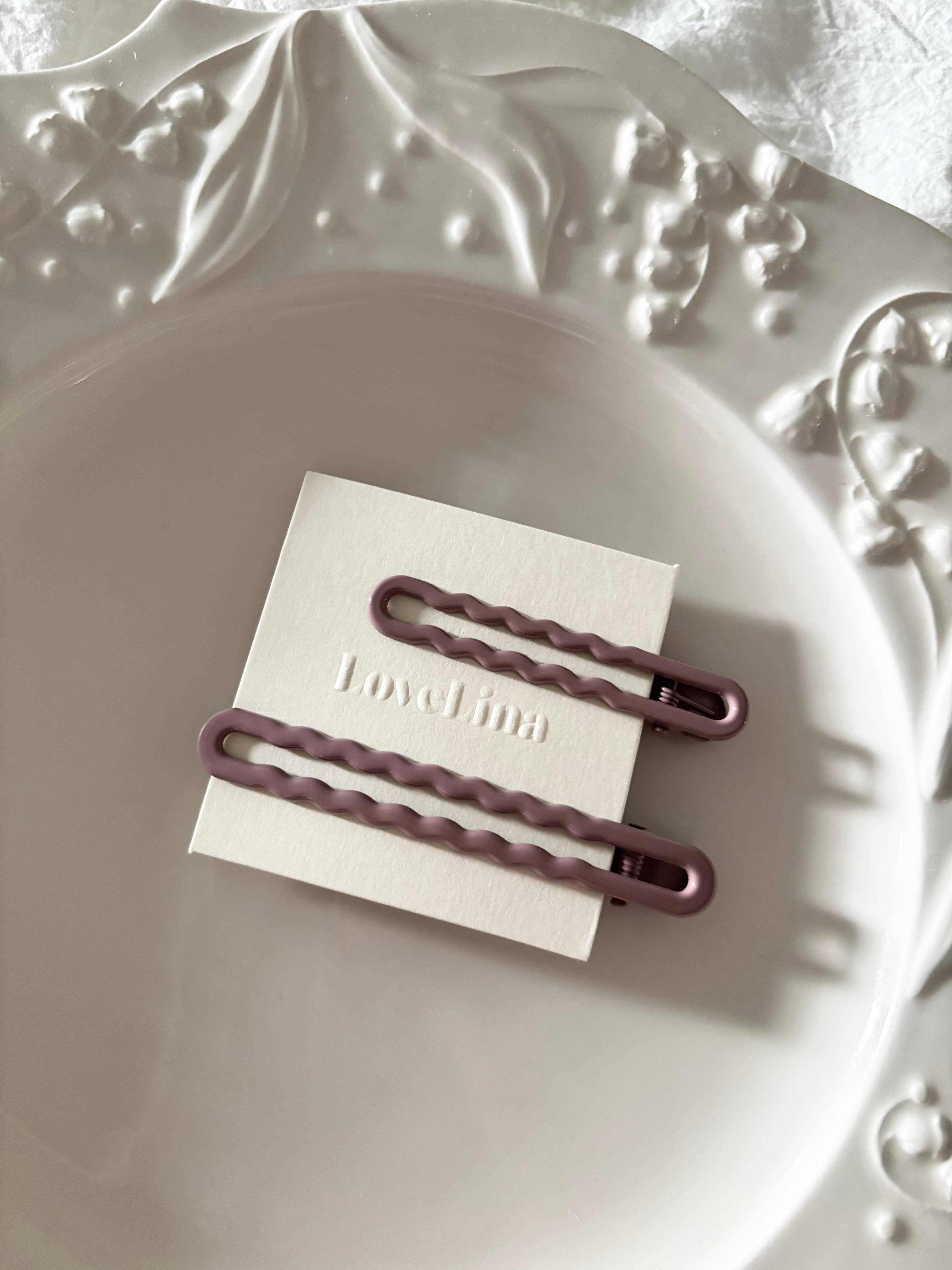 Muted Wavy Hair Clip Set
