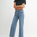 Laurel Relaxed Vintage Straight Legs in Medium Wash