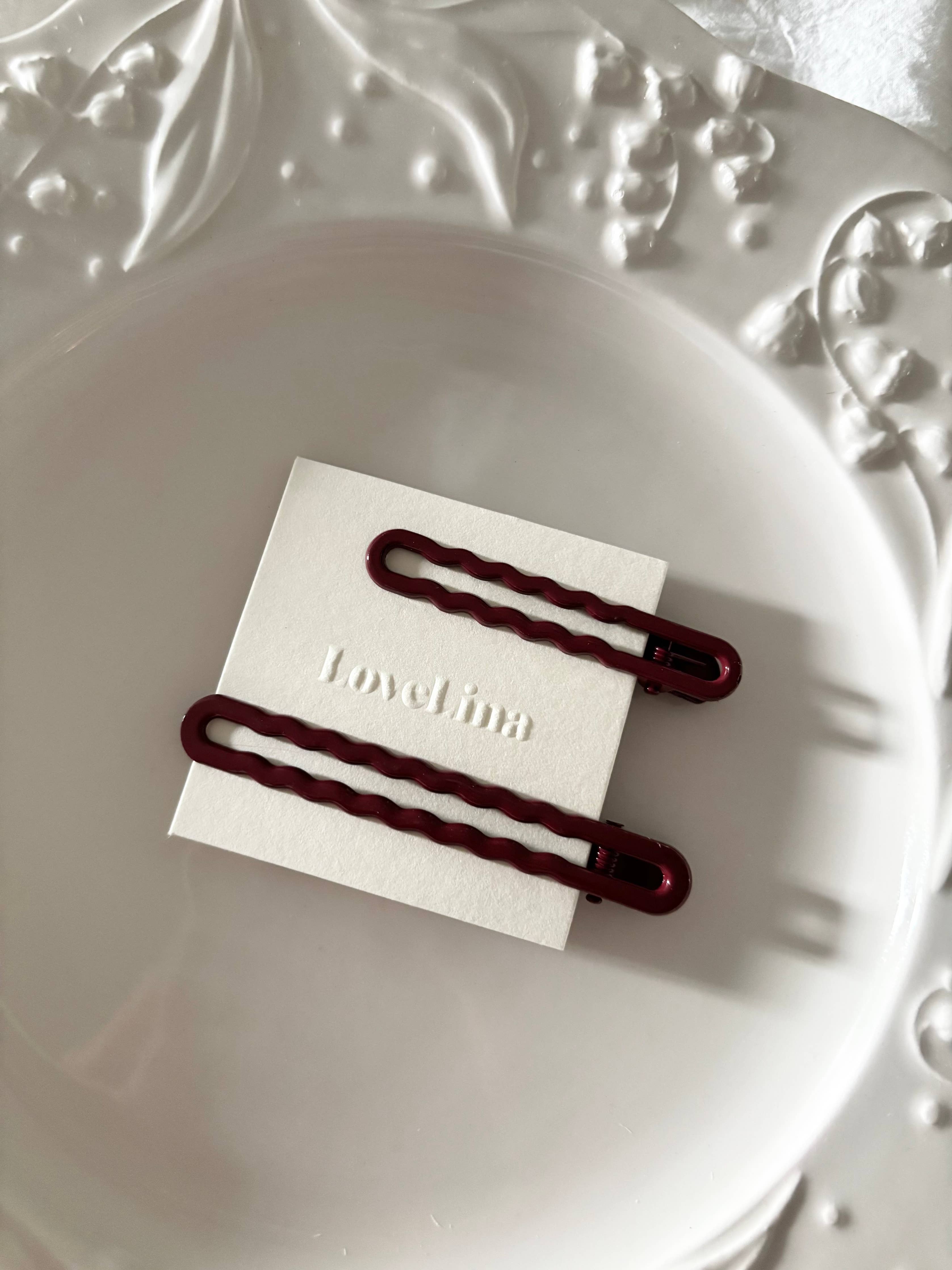 Muted Wavy Hair Clip Set